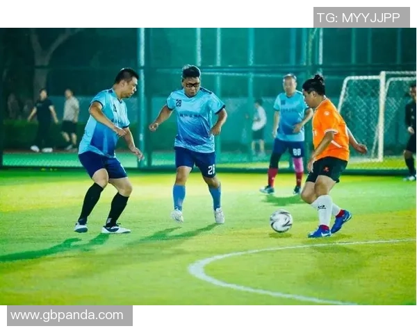 足球球星深度解说带你畅享绿茵赛场激情瞬间